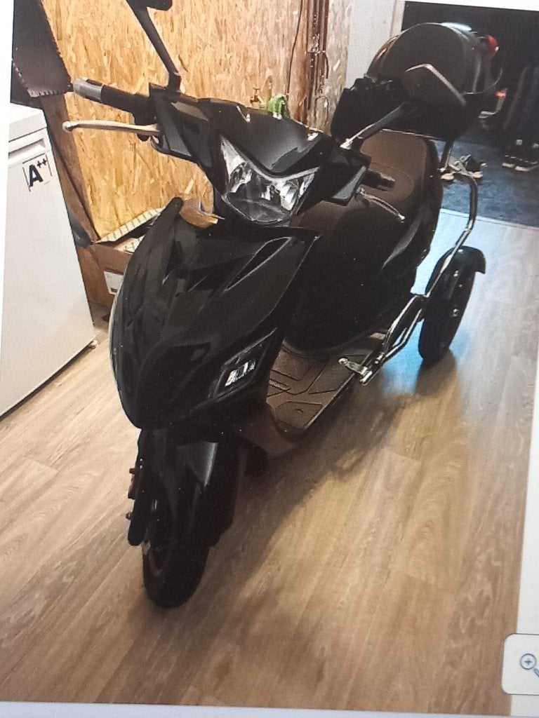 Scootmobiel IVA T3 bouwjaar 2024 met aankoopbon, Ophalen, Zo goed als nieuw