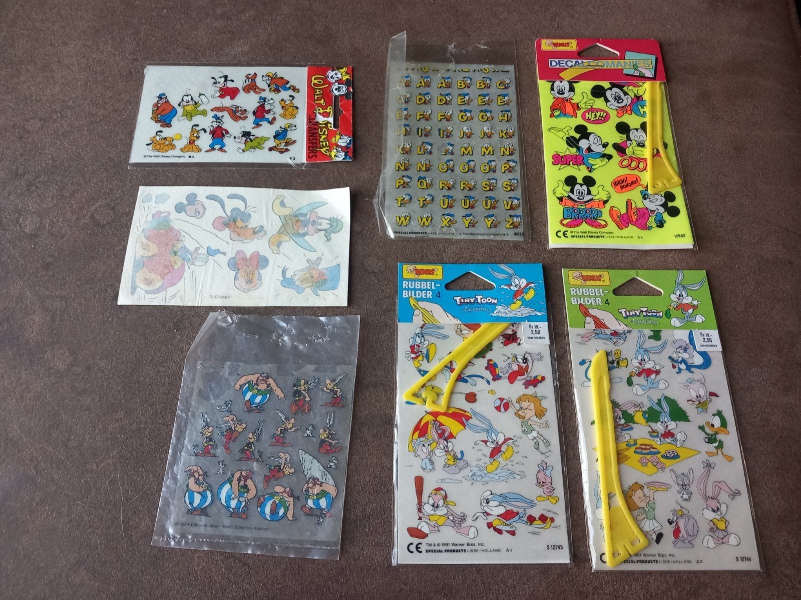 Vintage Disney, Tiny Toon en Asterix wrijf stickers, Ophalen of Verzenden, Gebruikt, Strip of Tekenfilm