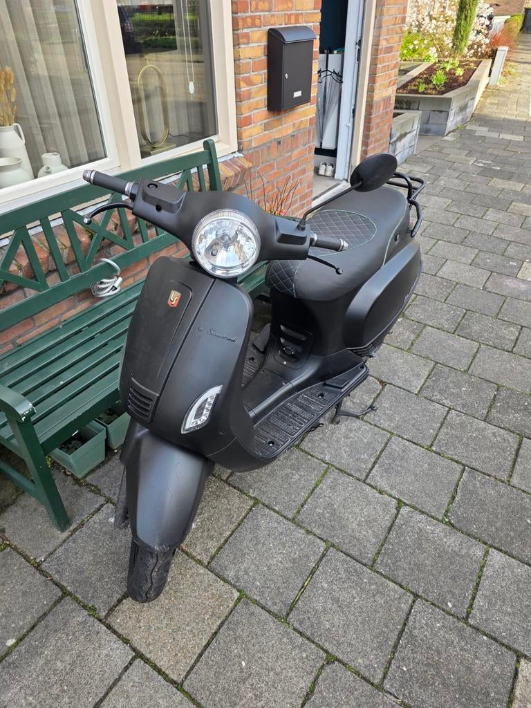 La Souris E-Sourini  Scooter Mat Zwart - Zo goed als nieuw, Fietsen en Brommers, Snorfietsen en Snorscooters, Overige merken, Gebruikt