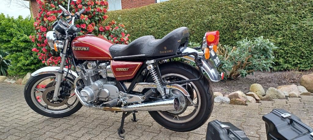 Suzuki GS550T: Prachtige klassieker incl. kofferset, 4 cilinders, Motorrijbewijs A, Gebruikt, Particulier