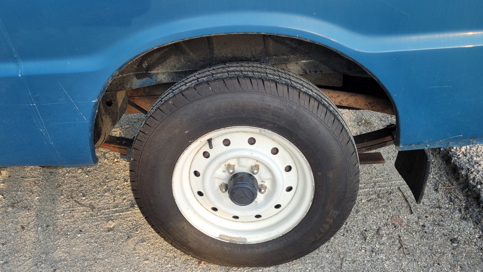 Toyota Hiace diesel uit 1982, belasting en milieuzone vrij, foto 8