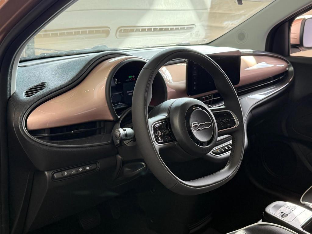 Fiat 500 E Urban 42 kWh, Carplay, Cruise Control, Auto's, Stof, Overige kleuren, 4 stoelen, 329 km