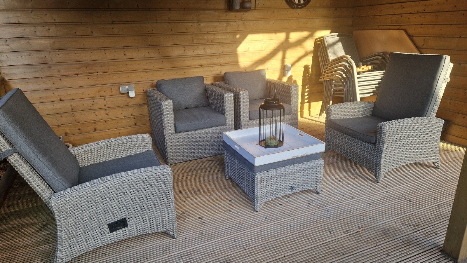 4 Wicker tuinstoelen 2 met verstelbare rugleuning en kussens, Ophalen, Gebruikt, Wicker, Verstelbaar