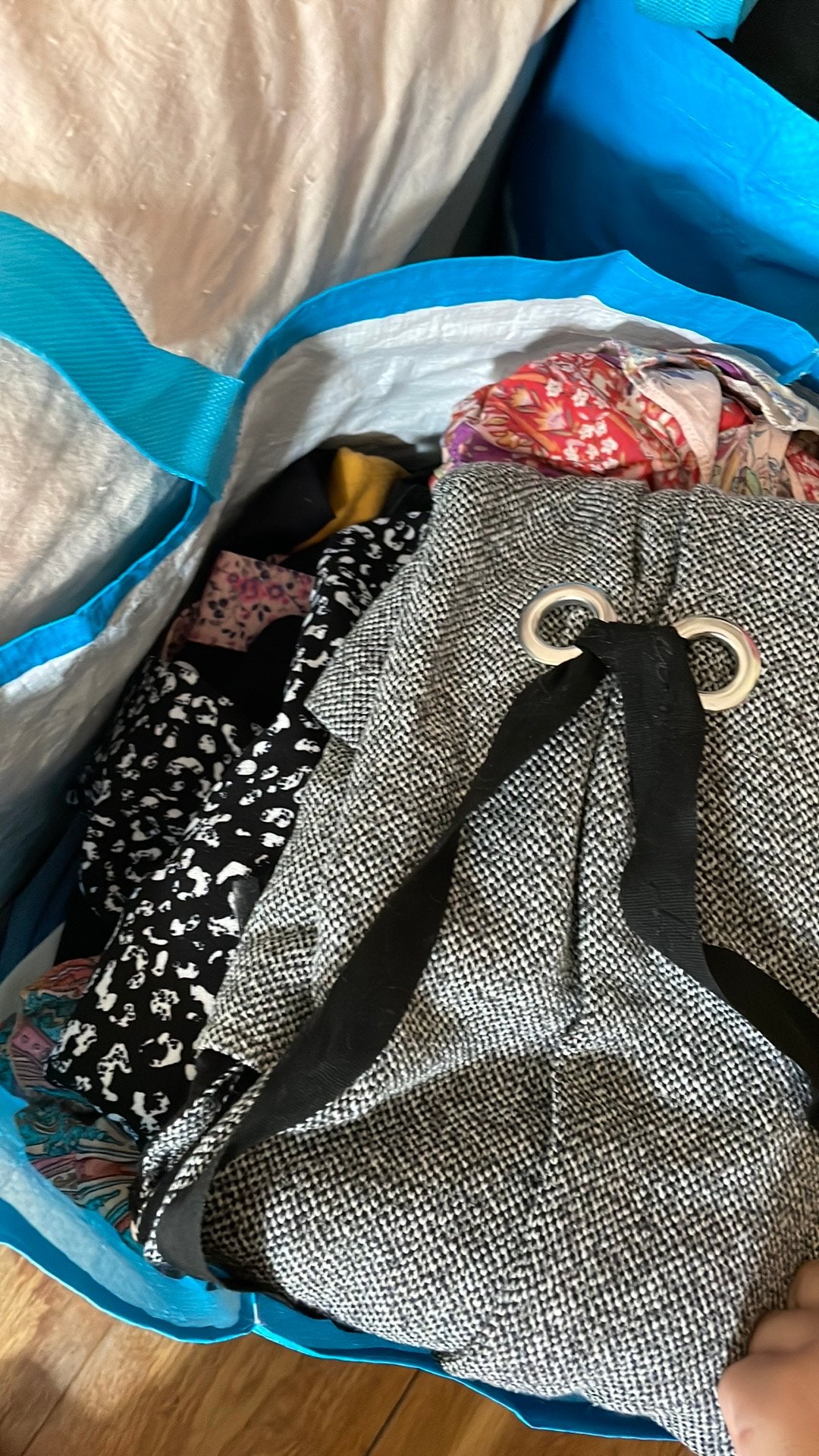 2 tassen kleding dames, Ophalen, Maat 36 (S)
