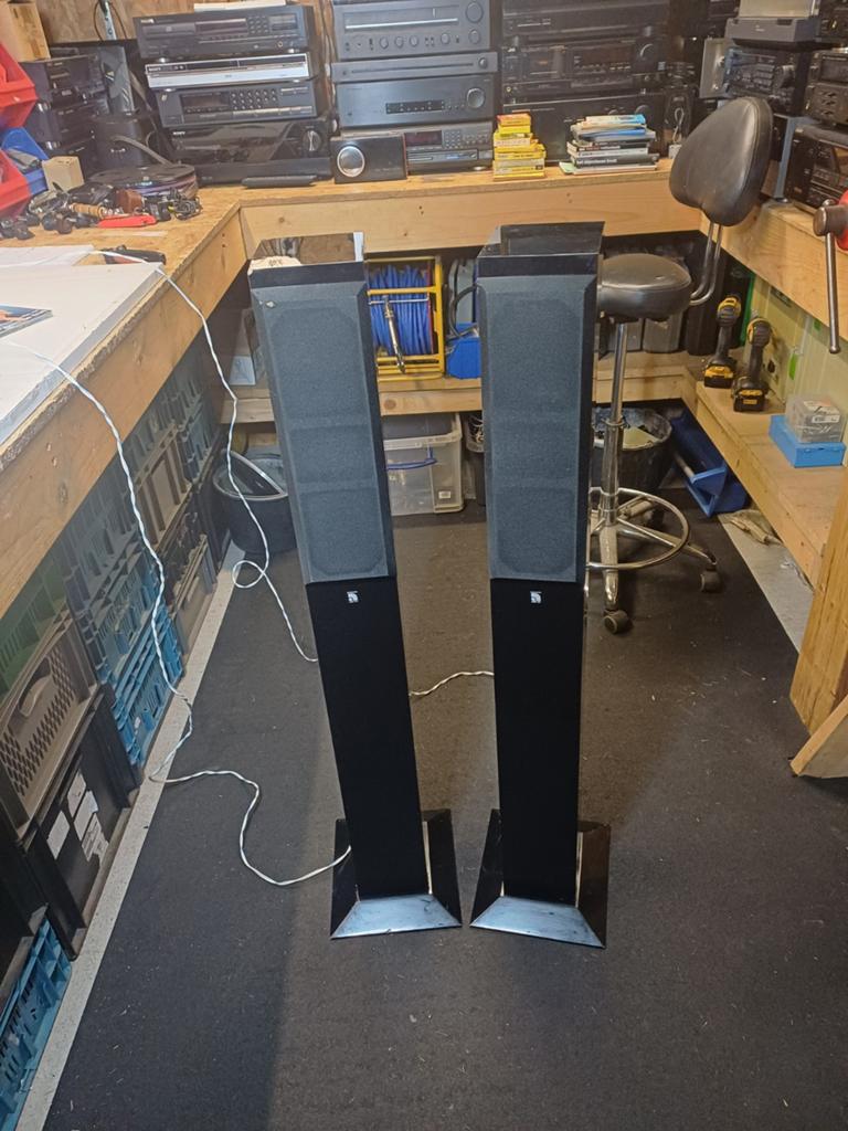Audio Pro Image 40 zuilspeakers - piano zwart hoogglans, Ophalen, Gebruikt, 60 tot 120 watt, Front, Rear of Stereo speakers