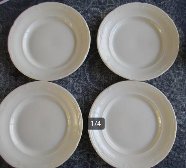 4 puntgave gebakschotels beige 18 cm - samen 3,00, Huis en Inrichting, Keuken | Servies, Ophalen of Verzenden, Keramiek, Overige stijlen