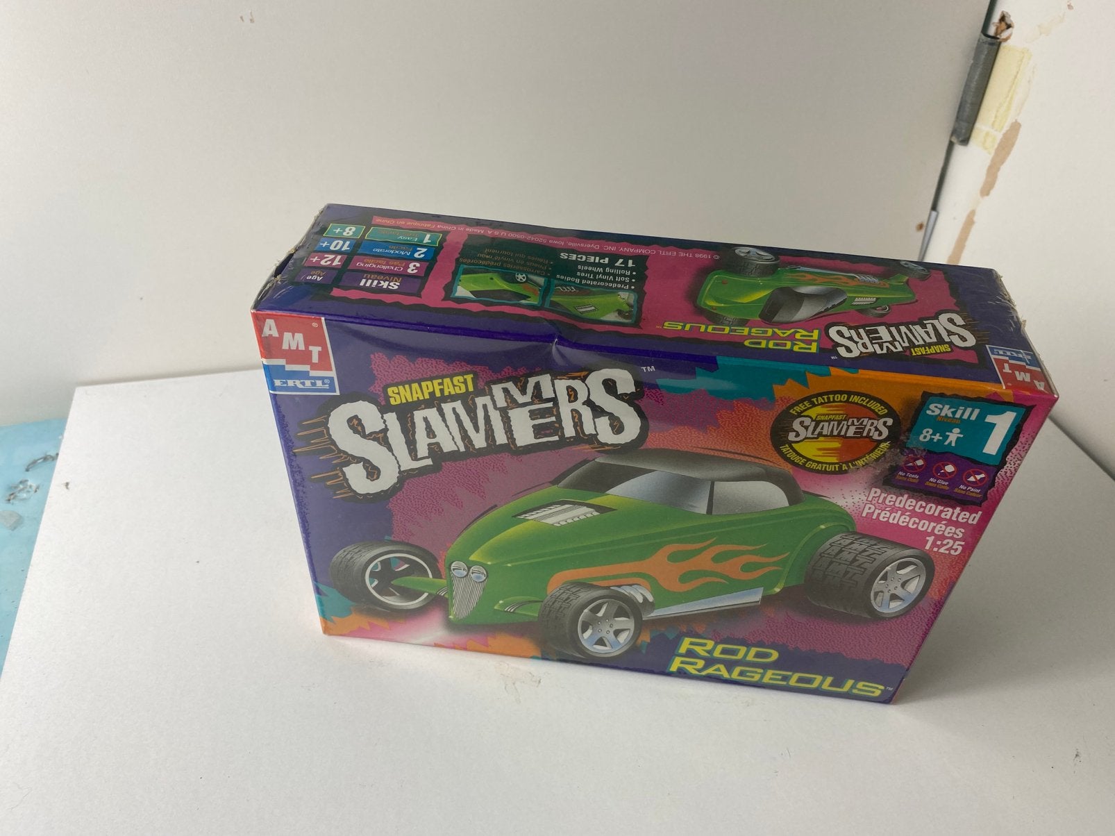 Bouwdoos Hotrod “rodrageous”-AMT-1:24-gesaled box, Overige merken, Auto, Groter dan 1:32, Nieuw