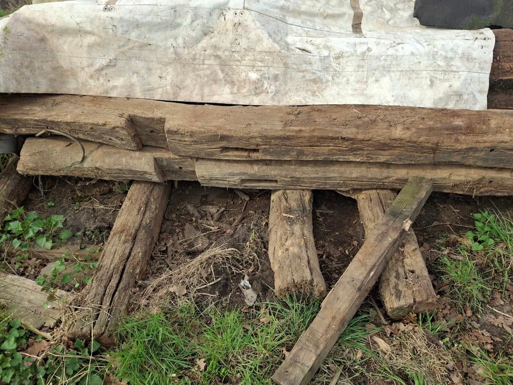Oude gebinten houten balken - robuust en karaktervol, Doe-het-zelf en Verbouw, Hout en Planken, Gebruikt, Ophalen of Verzenden