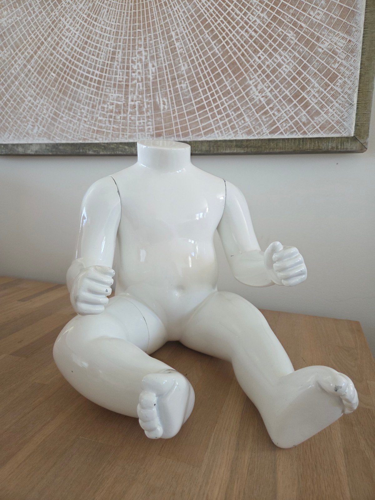 Zittende Baby etalagepop - 31 cm hoog., Ophalen of Verzenden, Gebruikt, Jongetje of Meisje