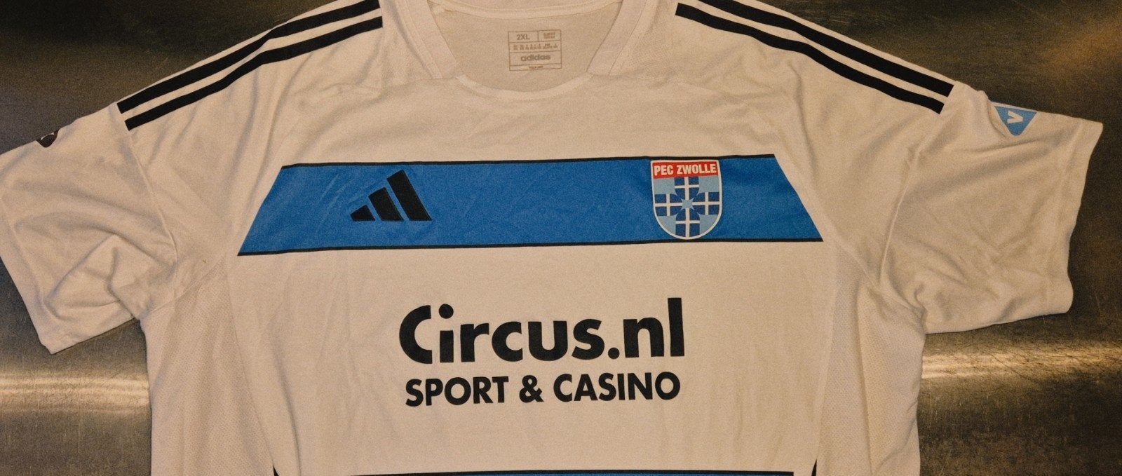 PEC Zwolle thuistenue 2024/25, Meerkleurig, Overige maten, Ophalen of Verzenden, Zo goed als nieuw
