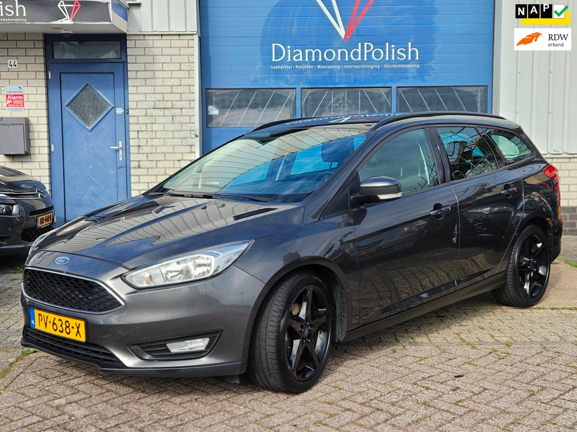 Ford Focus Wagon 1.0 Nieuwe Distributie l Navi l Cruise l AP, Auto's, Gebruikt, Origineel Nederlands, Handgeschakeld, 1216 kg