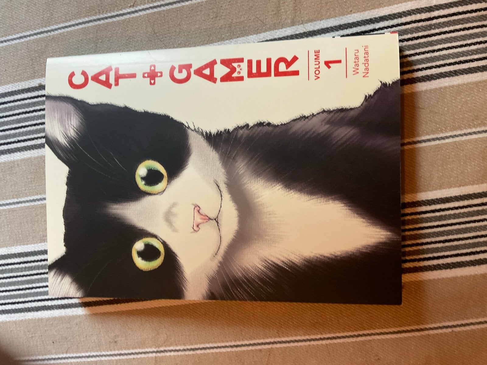 Cat + Gamer Volume 1 - Wataru Nadatani Manga, Ophalen of Verzenden, Zo goed als nieuw, Wereld overig
