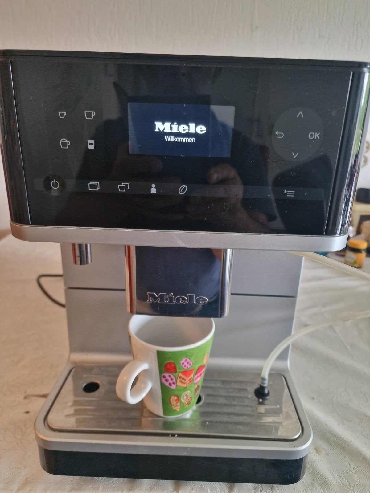 koffiemachine Miele cm 6150, Witgoed en Apparatuur, Ophalen of Verzenden, Gebruikt, Koffiemachine