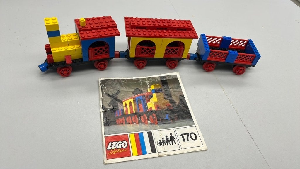 SB2597 Lego trein 170 inclusief beschrijving, Kinderen en Baby's, Speelgoed | Duplo en Lego, Ophalen of Verzenden, Zo goed als nieuw