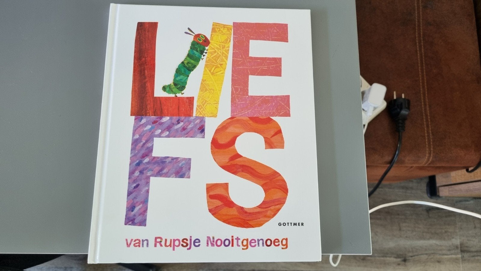 Liefs van rupsje nooitgenoeg - nieuw!, Ophalen of Verzenden, Nieuw, Eric Carle