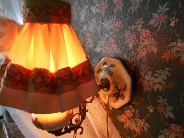 wand schemer lampje met nostalgisch plooi  kapje jaren 50, Ophalen, Gebruikt, E14 (klein), Meerkleurig