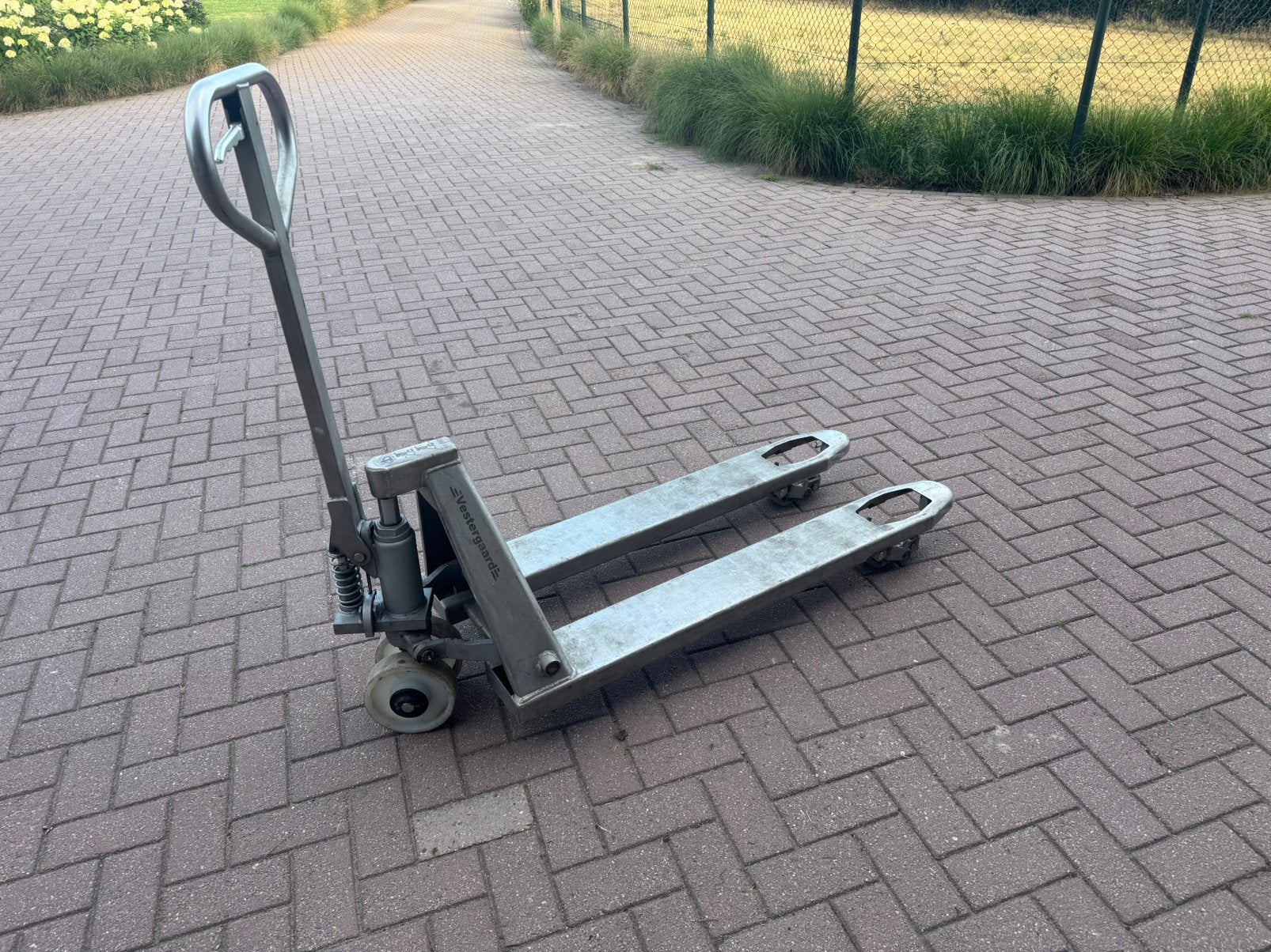 Rvs palletwagen Vestergaard, Doe-het-zelf en Verbouw, Palletwagens en Pompwagens, Ophalen, Zo goed als nieuw