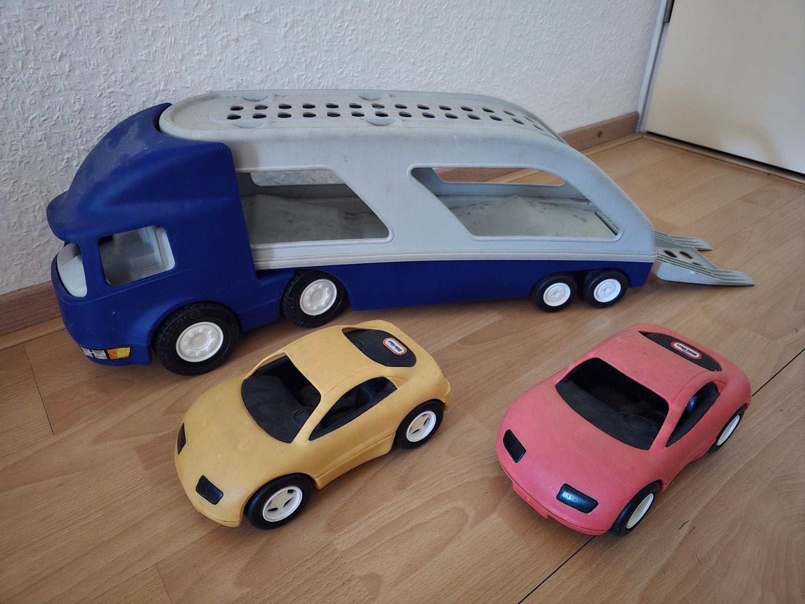 Little tikes speelgoed vrachtwagen en autos kleuter peuter, Kinderen en Baby's, Speelgoed | Speelgoedvoertuigen, Ophalen of Verzenden