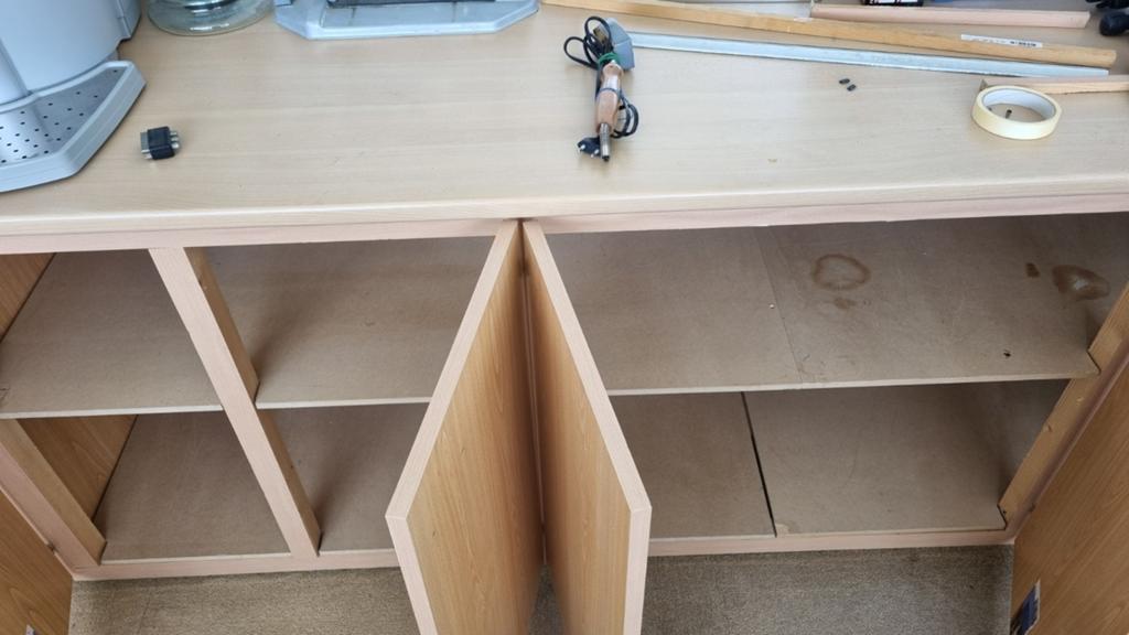 Gratis hobby kast / werktafel, Ophalen, Gebruikt