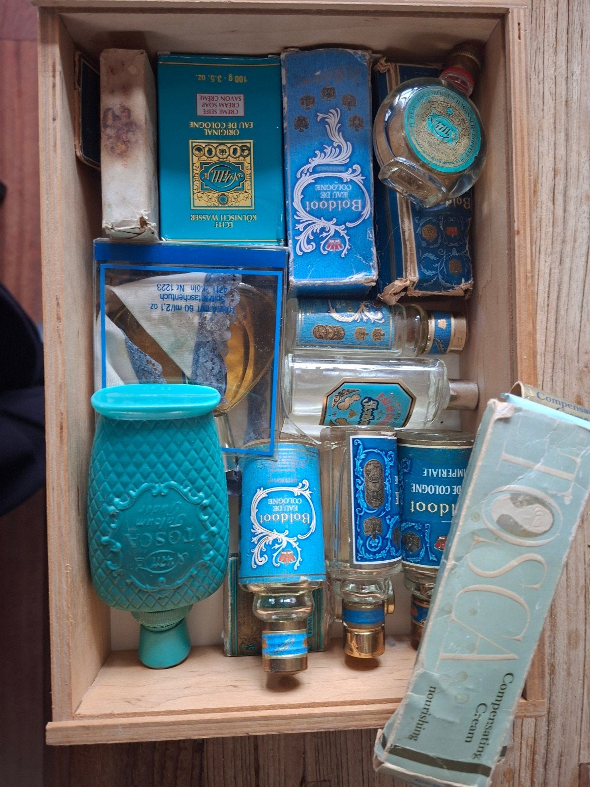 Doos vol vintage eau de cologne: 4711, Boldoot, Tosca, Ophalen of Verzenden