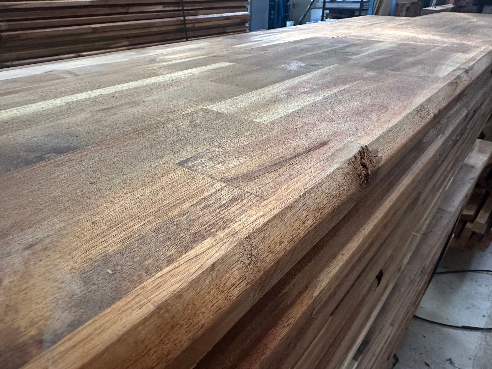 Maasief houten planken / teak hout, Ophalen, 25 tot 50 mm, Zo goed als nieuw, Plank