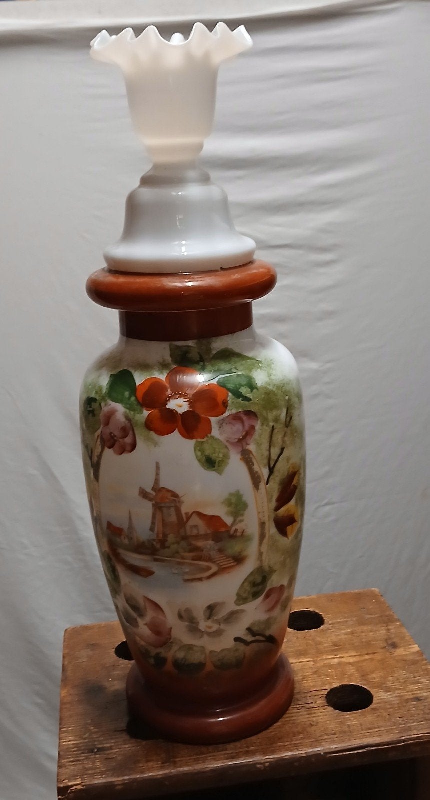 Antieke Melkglas vaas met Molen Decoratie, Antiek en Kunst, Antiek | Vazen, Ophalen of Verzenden