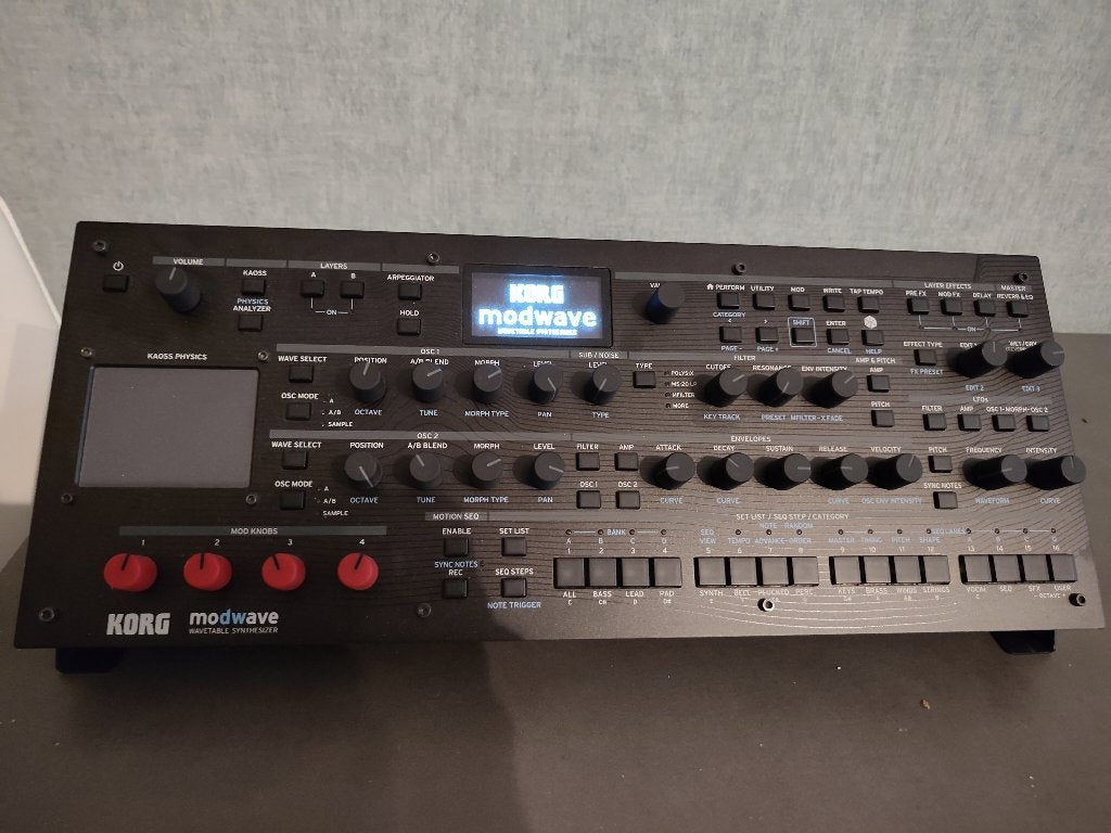 Korg ModWave MKII module, Muziek en Instrumenten, Synthesizers, Ophalen, Korg, Overige aantallen, Zo goed als nieuw