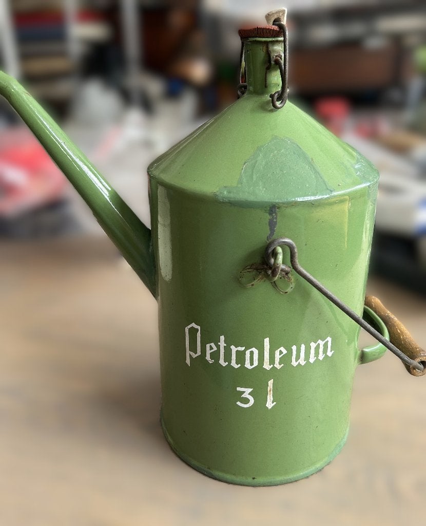 petroleum kan 3 liter in goede staat gezien de leeftijd, Ophalen of Verzenden