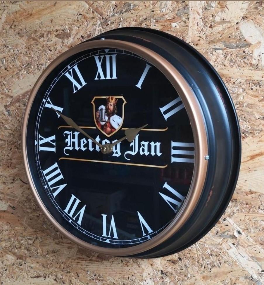 HERTOG JAN wandklok met metalen rand., Verzamelen, Biermerken, Ophalen of Verzenden, Nieuw, Reclamebord, Plaat of Schild, Hertog Jan