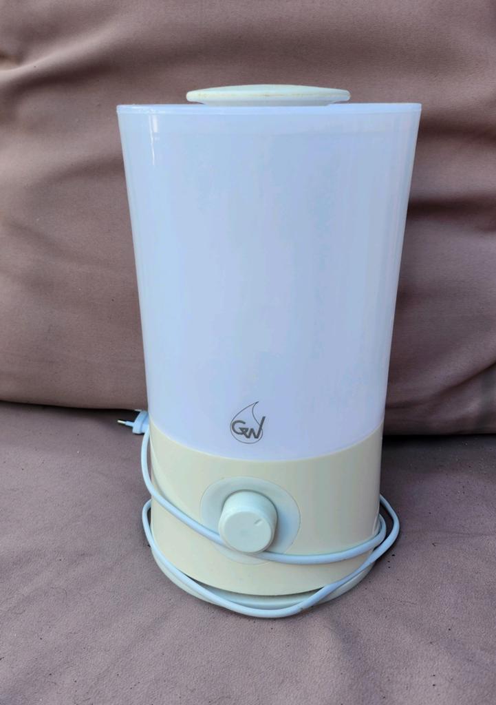 GISA WELLNESS diffuser essential oils humidifier, Kunststof, Overige kleuren, Ophalen of Verzenden, Zo goed als nieuw