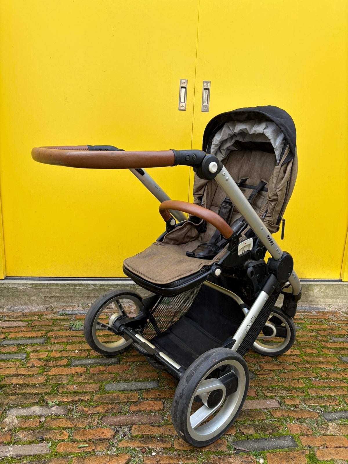 Mutsy Evo 3 in 1 set compleet & Maxi Cosi autostoel, Kinderen en Baby's, Kinderwagens en Combinaties, Ophalen, Zo goed als nieuw