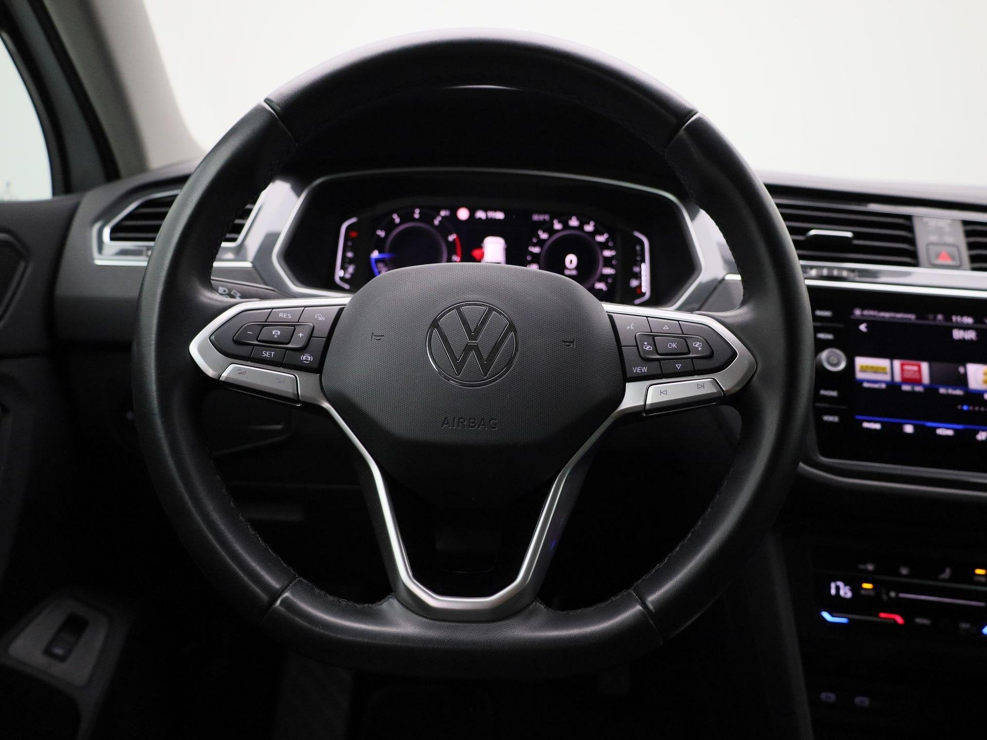 Volkswagen Tiguan 1.5 TSI Life Business | LMV | Climate cont, 12 maanden, Stof, 4 cilinders, Wit