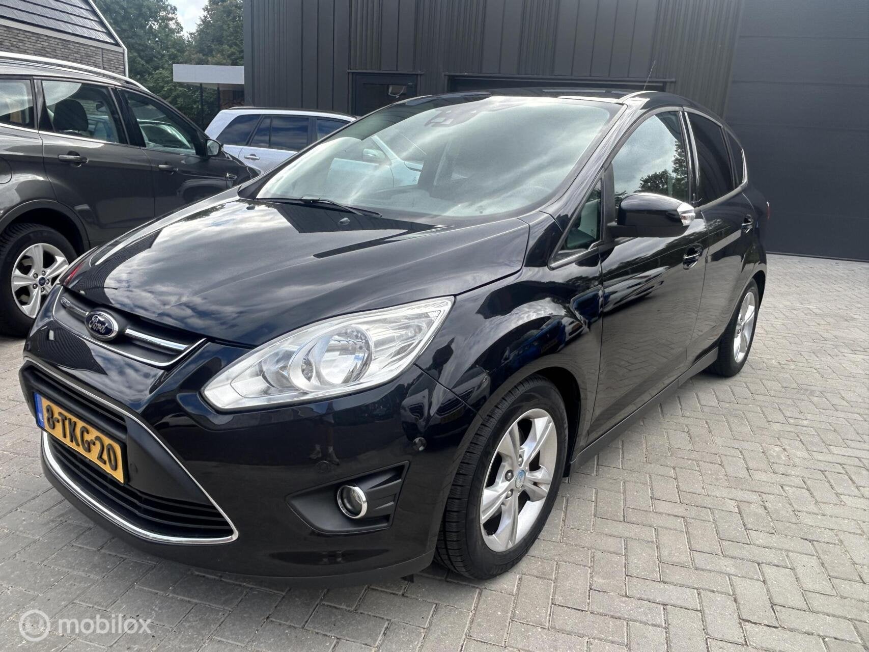 Foto 2 van Ford C-Max 1.6 150 PK Titanium Pano Stoelver