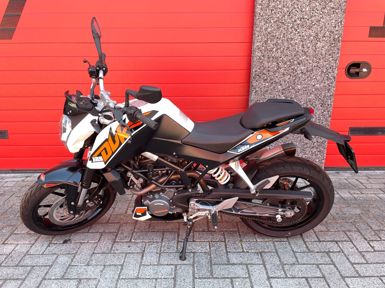 KTM 125 Duke ABS (2017) | Uniek lage stand: 3.318 km!, Motoren, Occasion, Particulier, 125 cc, 11 kW of minder