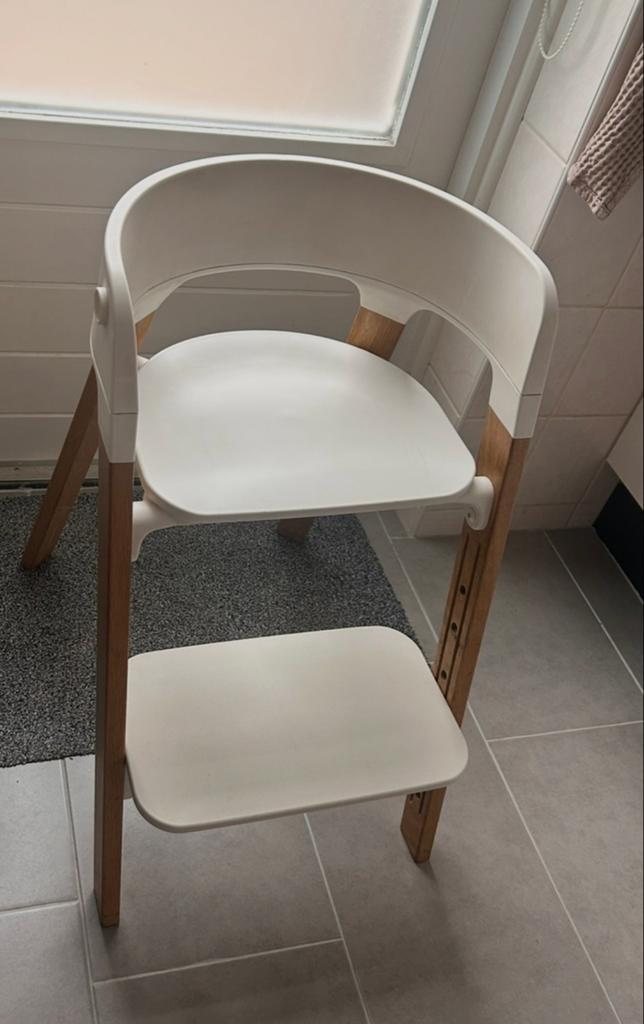 Stokke Steps meegroei stoel - Wit/Naturel, Ophalen, Zo goed als nieuw, Meegroeistoel, Aanschuifbaar