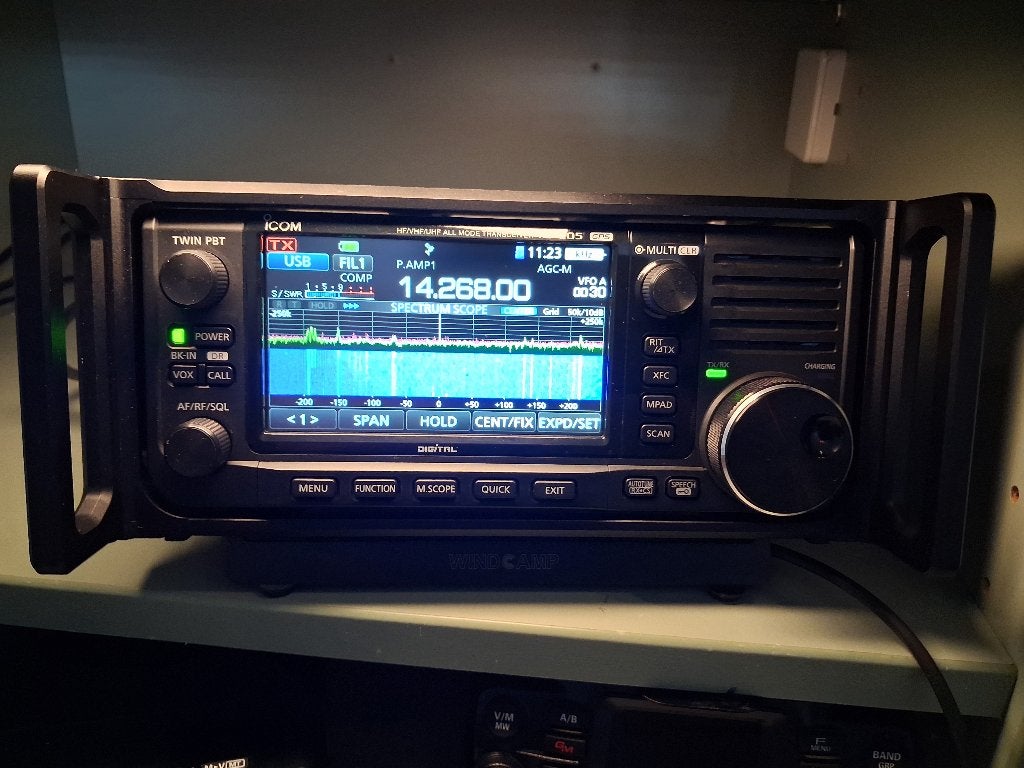 ICOM 705. QRP!!!!!!!!!!!!!, Telecommunicatie, Ophalen, Zo goed als nieuw, Zender en Ontvanger