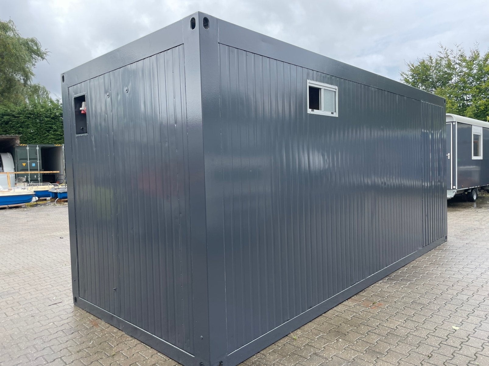 Nette sanitairunit toiletunit met toilet en douche, Ophalen