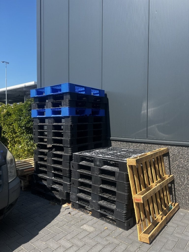 Gratis zwarte pallets!, Doe-het-zelf en Verbouw, Hout en Planken, Ophalen, Gebruikt, 50 mm of meer, Pallet