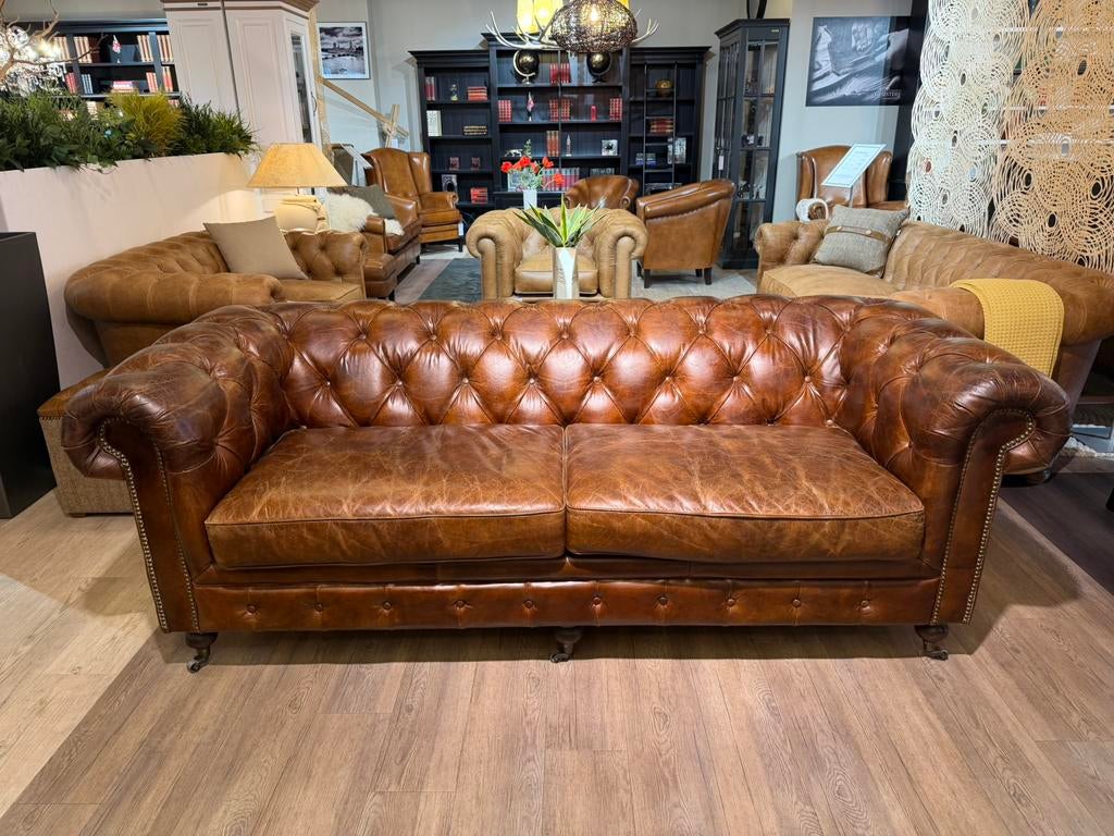 Stoere Vintage chesterfield 3 zits bank generfd cognac, Ophalen of Verzenden, Zo goed als nieuw, 75 tot 100 cm, Vierpersoons of meer