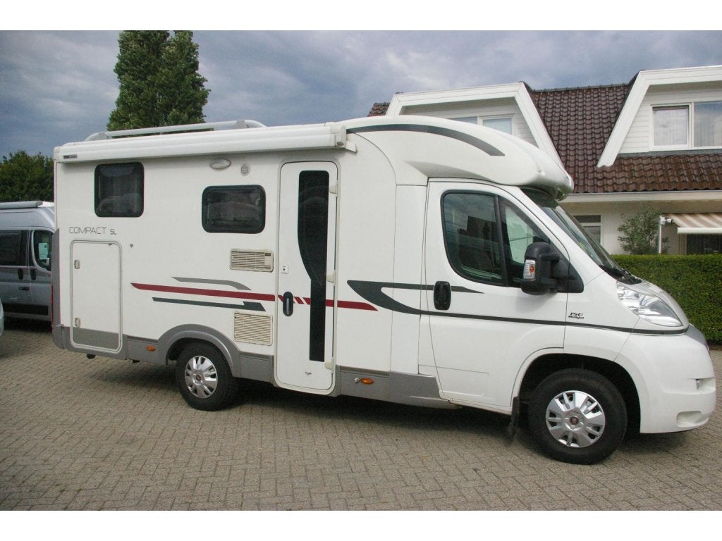 Adria Compact SL Enkele bedden, Garage., Caravans en Kamperen, Ringverwarming, Fiat, Airbags, Tot en met 2