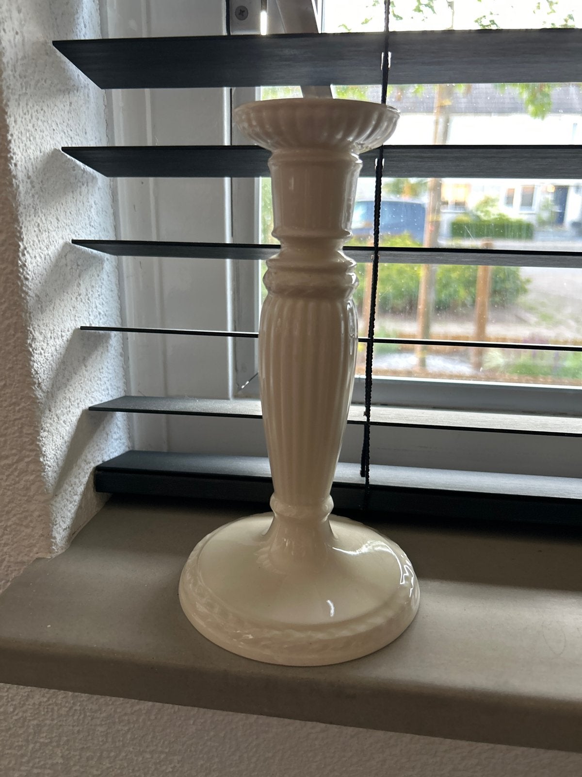 Elegante Wedgewood edme Kandelaar - Crèmekleurig Keramiek, Ophalen, Keramiek of Aardewerk