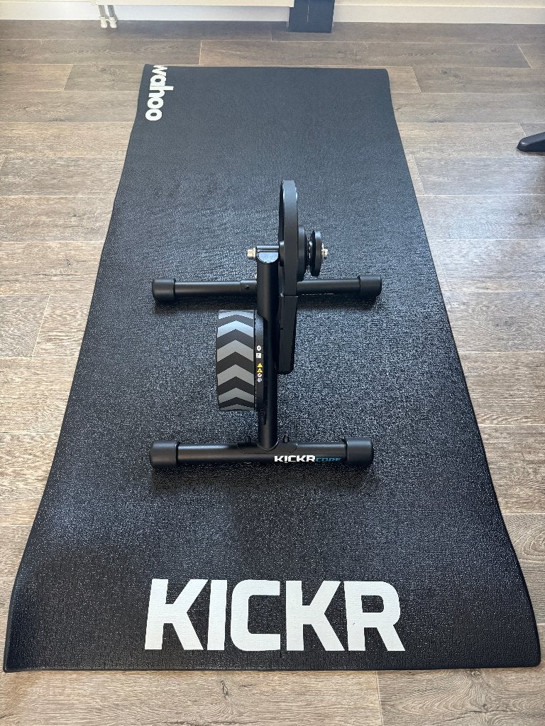 Wahoo KICKR Core Fietstrainer met Zwift Cog incl. trainermat, Sport en Fitness, Ophalen, Zo goed als nieuw, Overige typen