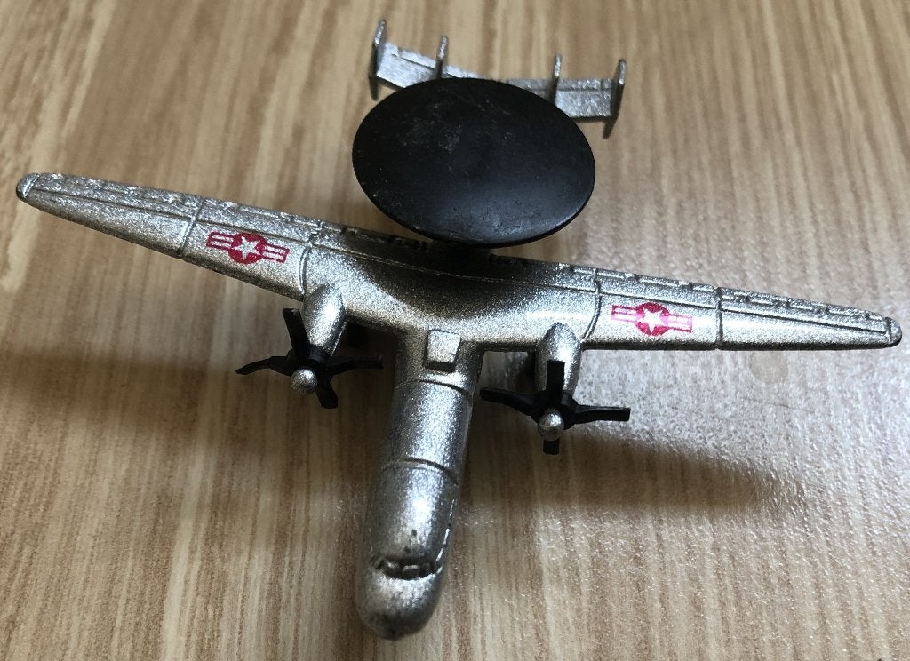 VLIEGTUIGJE - MET RADAR (AWACS) - 7 X 9 CM, Verzamelen, Speelgoed, Ophalen of Verzenden, Zo goed als nieuw