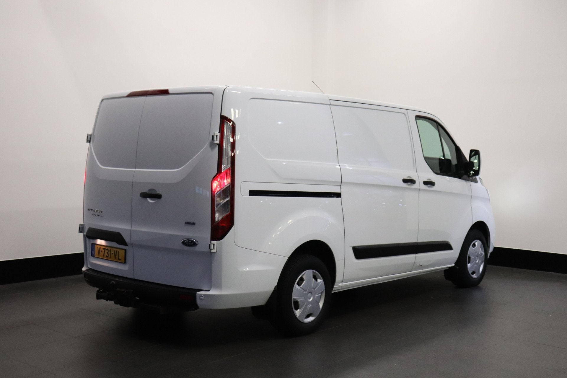 Ford Transit Custom 2.0 TDCI EURO 6 - Airco - Cruise - Trekh, Voorwielaandrijving, Stof, Gebruikt, 4 cilinders
