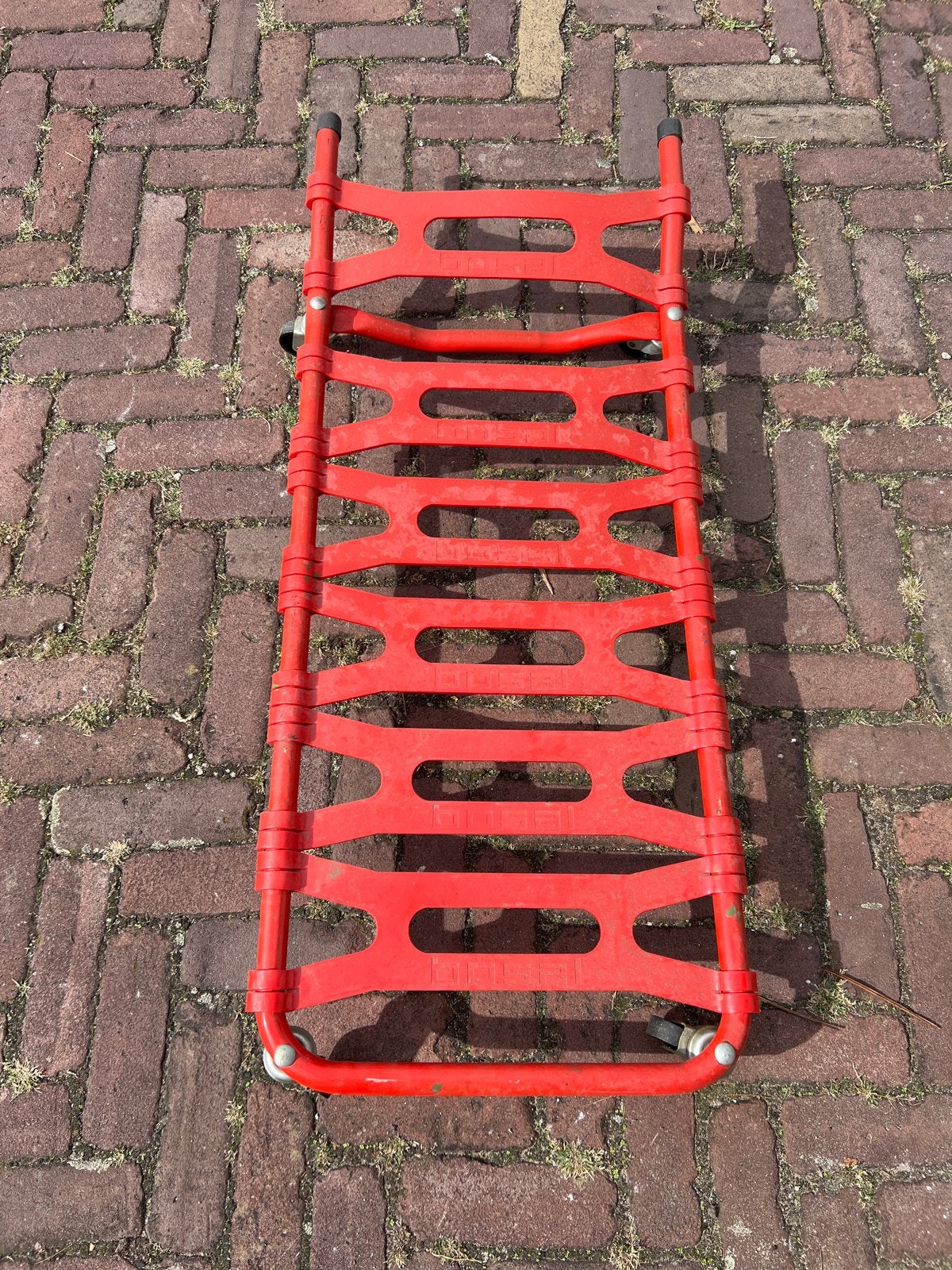 Rode verrijdbaar monteursbed /ligkar van Bosal, Auto diversen, Ophalen