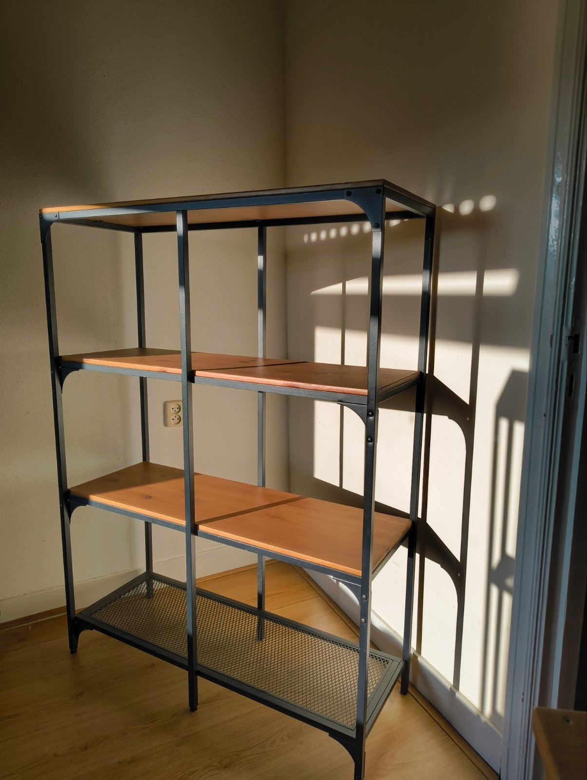 Stellingkast groot met Houten Planken (Ikea), Ophalen, Zo goed als nieuw