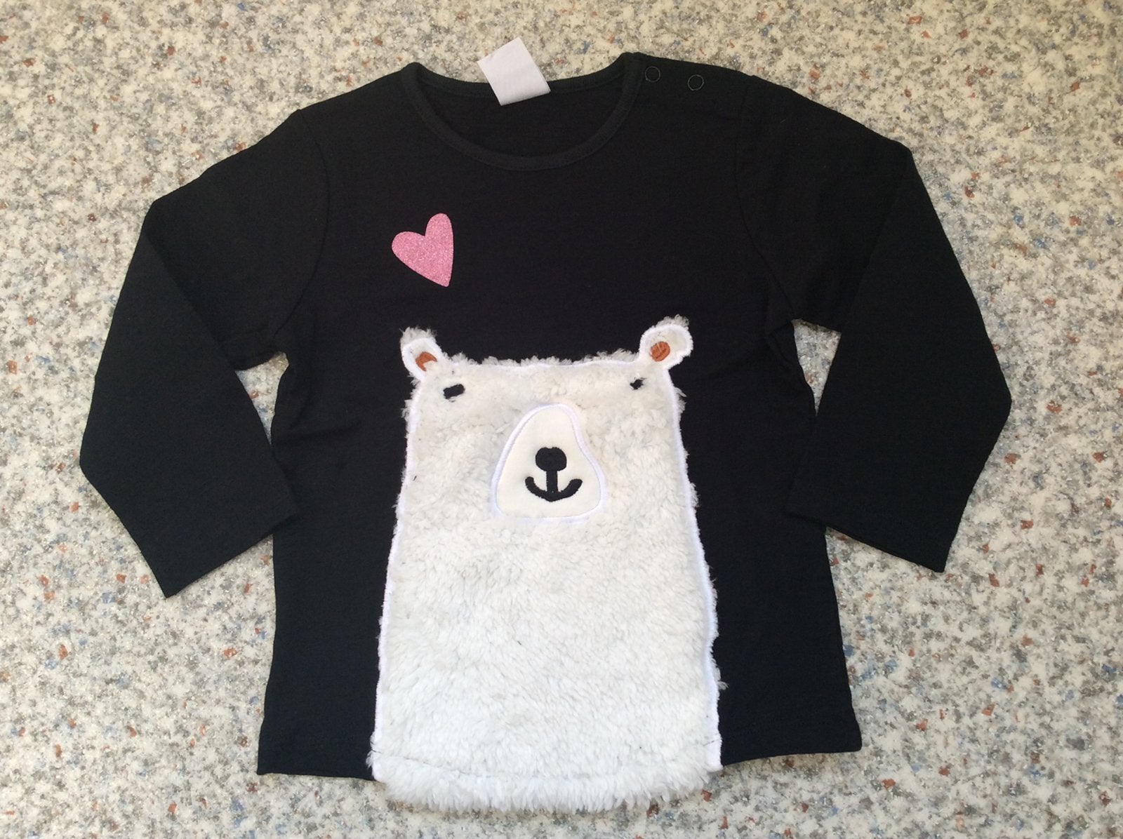 Hema zwart ijsbeer shirt mt 86 NIEUW, Ophalen of Verzenden, Nieuw, Meisje, Shirtje of Longsleeve