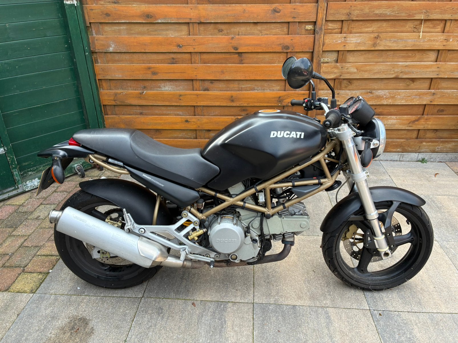 Ducati monster M600 dark, 2 cilinders, Motorrijbewijs A, Gebruikt, Meer dan 35 kW