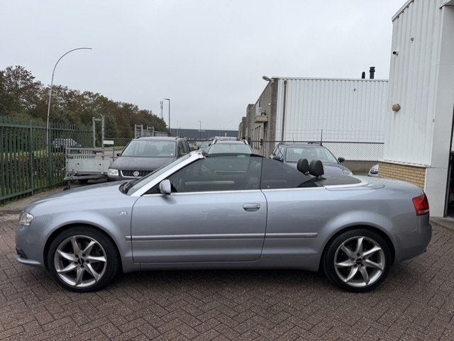 Audi A4 Cabriolet 2.0 TFSI AUTOMAAT NAVI CABRIO, Auto's, Dealer onderhouden, Gebruikt, Zwart, 4 cilinders