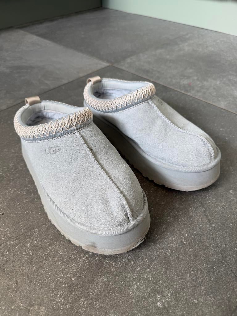Lichtblauwe UGG Tazz suède slippers dames, Kleding | Dames, Schoenen, Gedragen, Instappers, Blauw, Ophalen of Verzenden